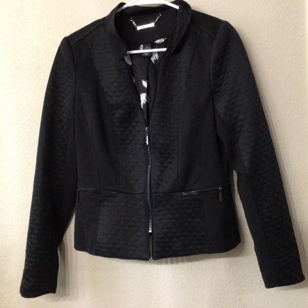 White Black Front zipper closure jacket. Size 8. Excellent shape.